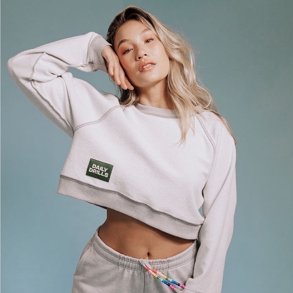 COPY - Daily drills grey cropped sweatshirt with beaded shorts
